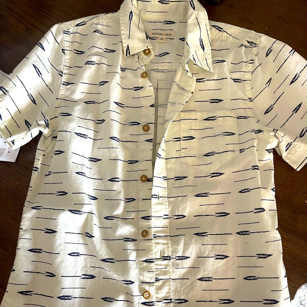 Boys bottom down shirt